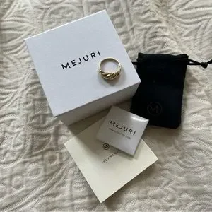 Mejuri | Jewelry | Mejuri 4k Gold Croissant Dome Ring Size 6